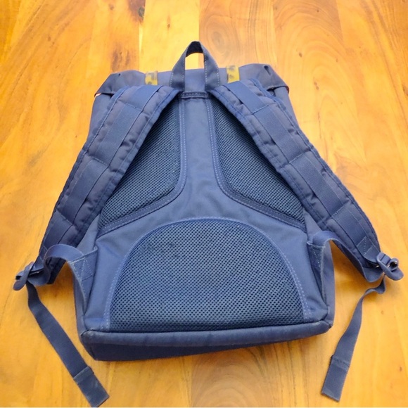 Herschel Supply Company Unisex Blue Little America Backpack. - Picture 12 of 15